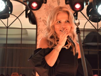 Spotkanie z książką, kuchnią i piosenką - recital Anny Jurksztowicz