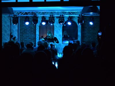 Spotkanie z książką, kuchnią i piosenką - recital Anny Jurksztowicz